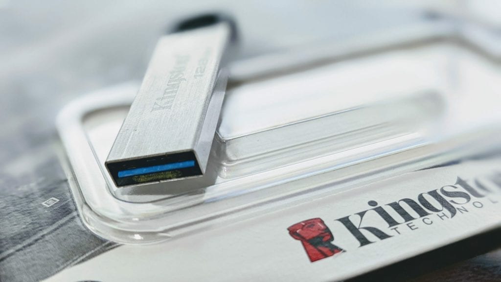Kingston DataTraveller Kyson 128GB on top of packing