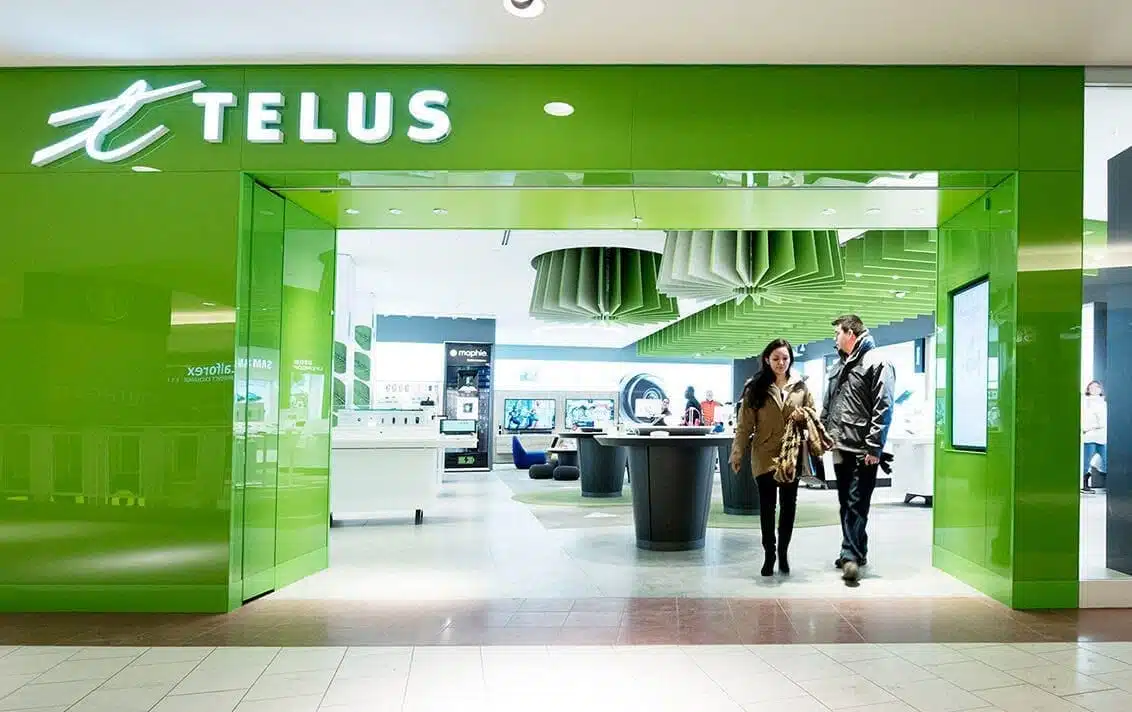 telus stores reopen
