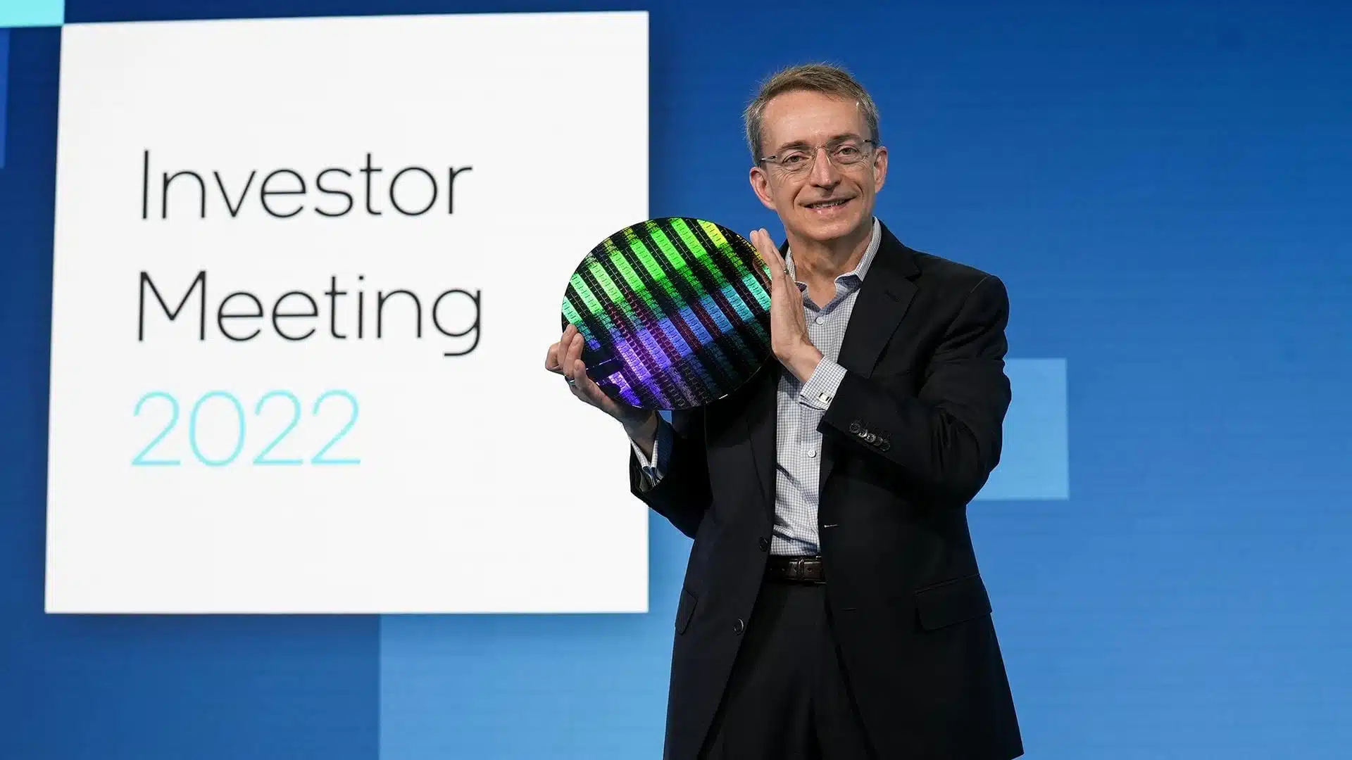 intel Gelsinger shows 12 generation off slab of silicon at INtel Investors conference 2022