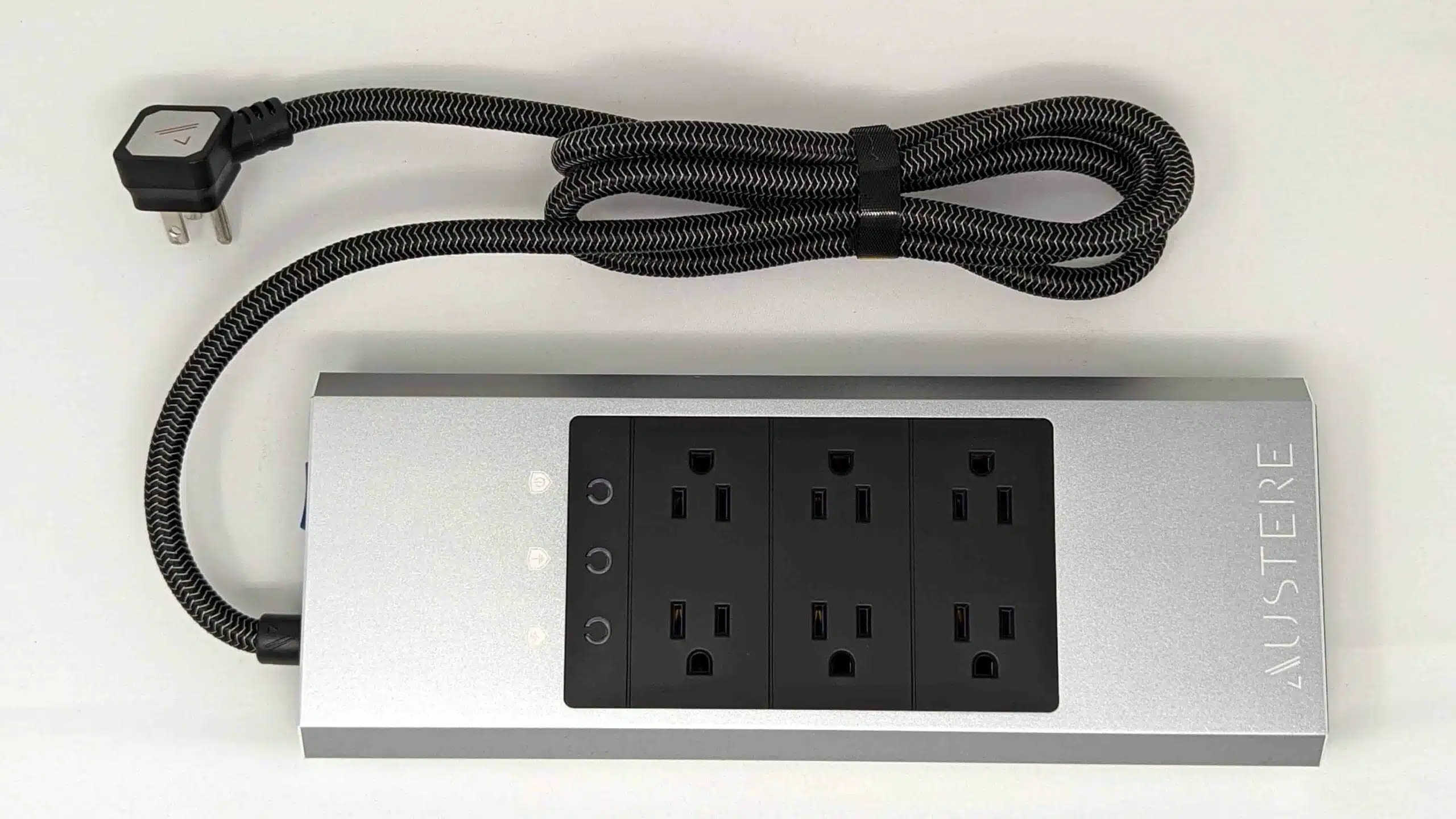 Austere VII Series Power bar on white background without box