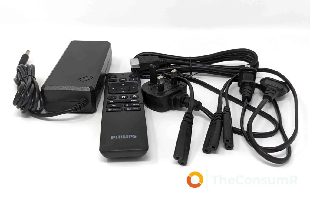 Screeneo U4 Device Image Remotes and Cable Copy