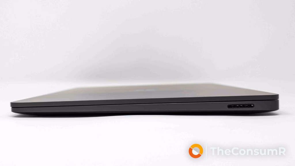 Microsoft Surface Laptop 7 - Ports Right